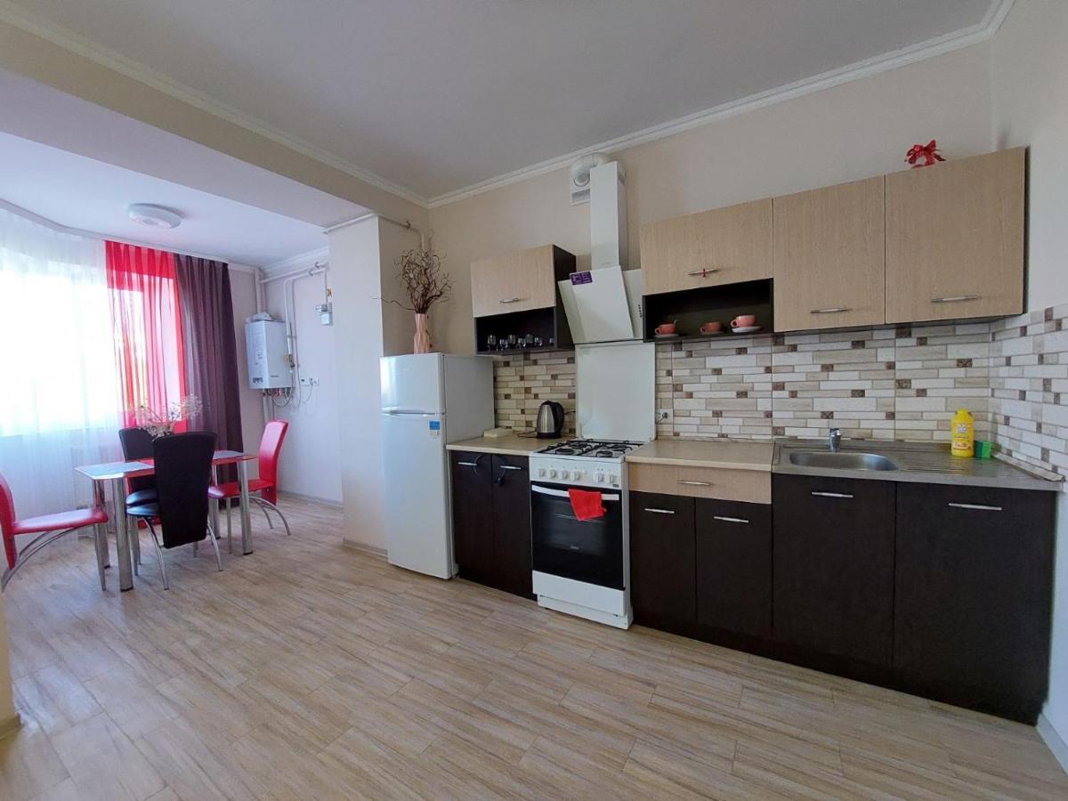 Appartement Новобудова Центр à Lutsʼk Extérieur photo